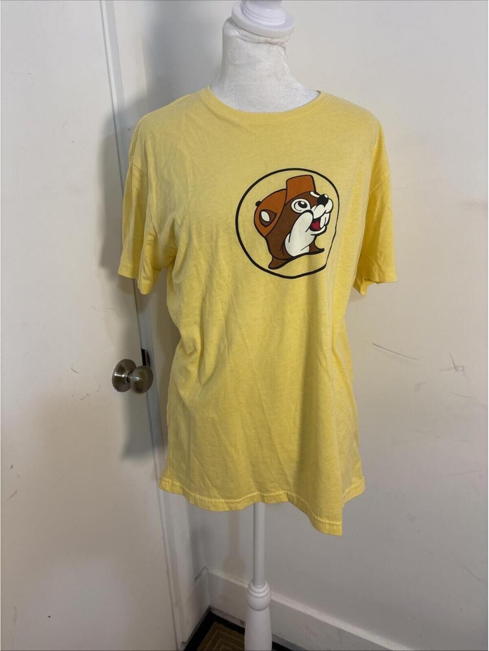 Buc-ee's T-Shirt Yellow Gas Station Logo Greetings From Florida Graphic Size M